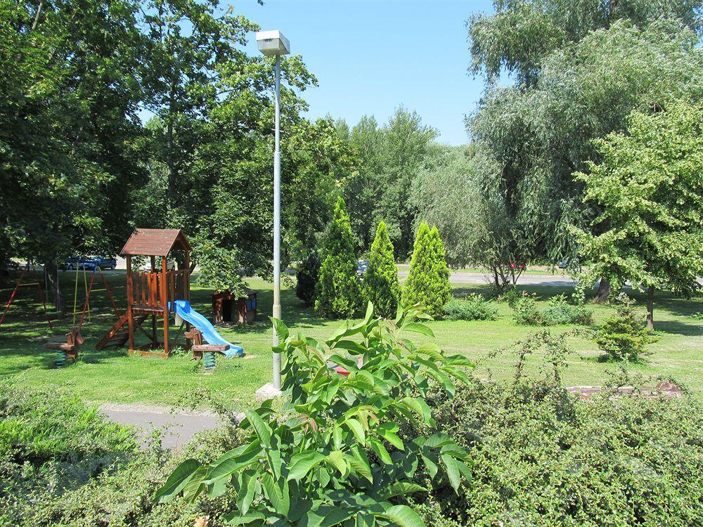 Maj Hotel Medical Wellness Piestany Bagian luar foto